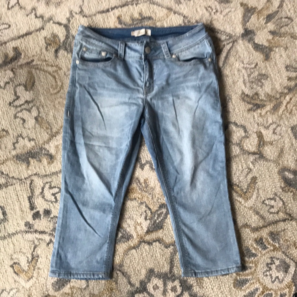 Seven7 Jeans Capris
